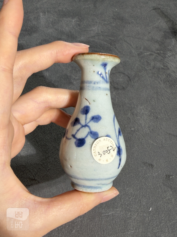 清早期青花花卉纹小瓶一组两件 - 图13